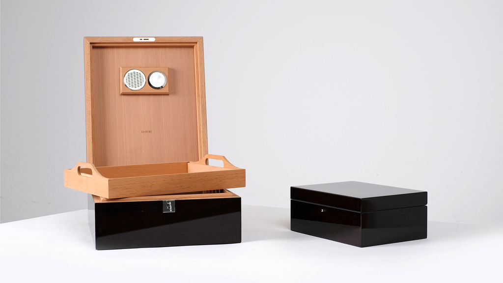 Cigar box