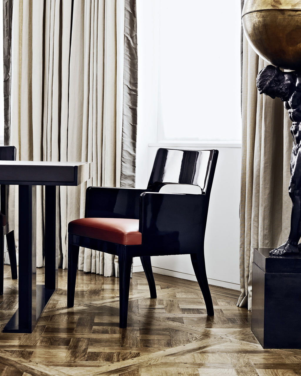 Musc armchair