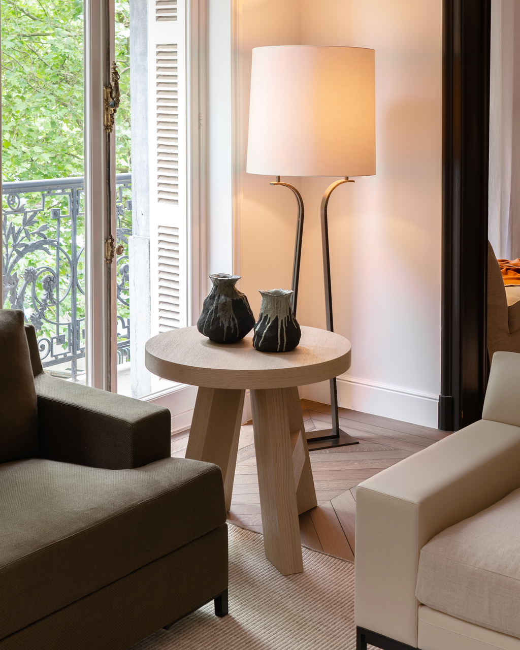 Luzin side table
