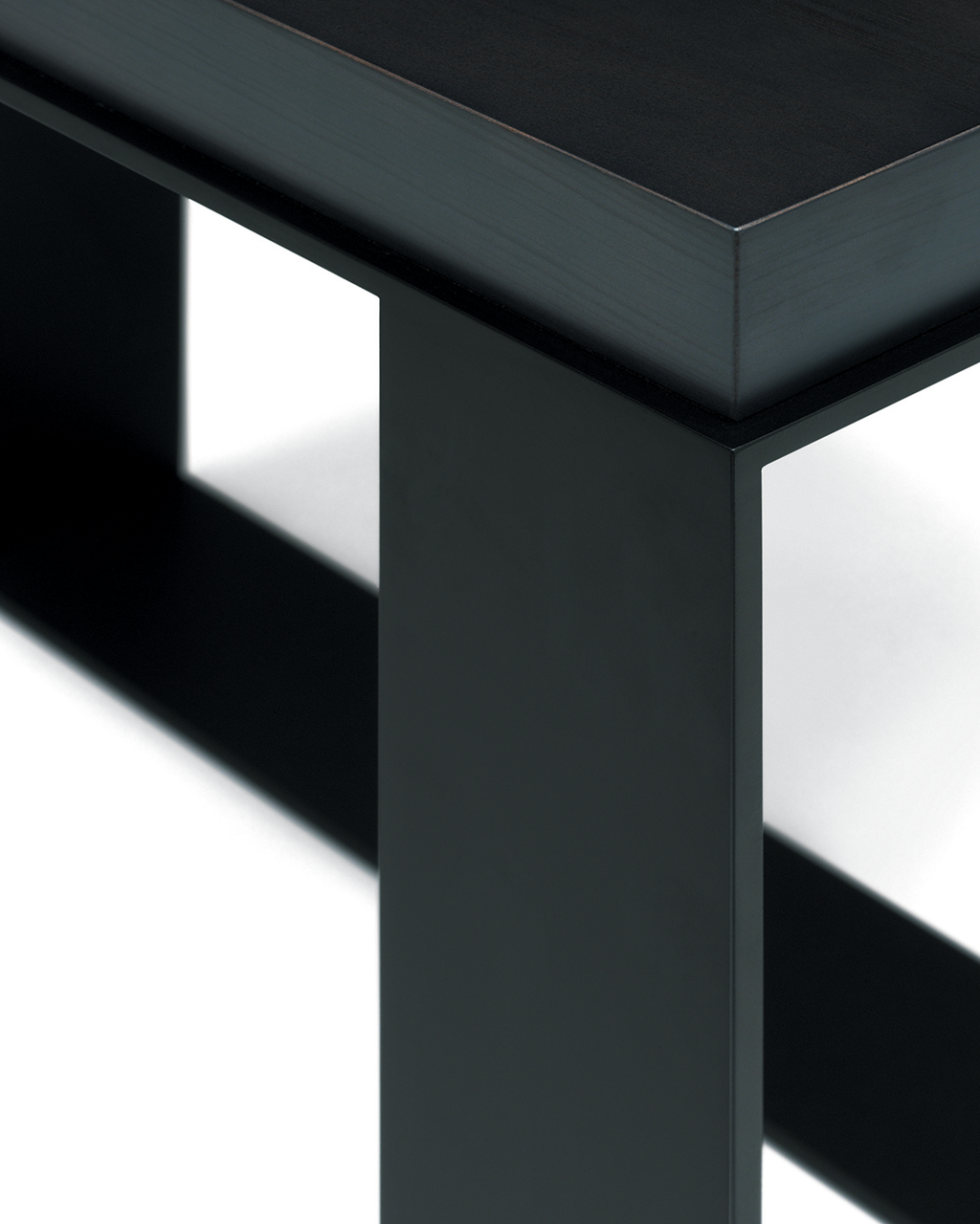 Petrus side table