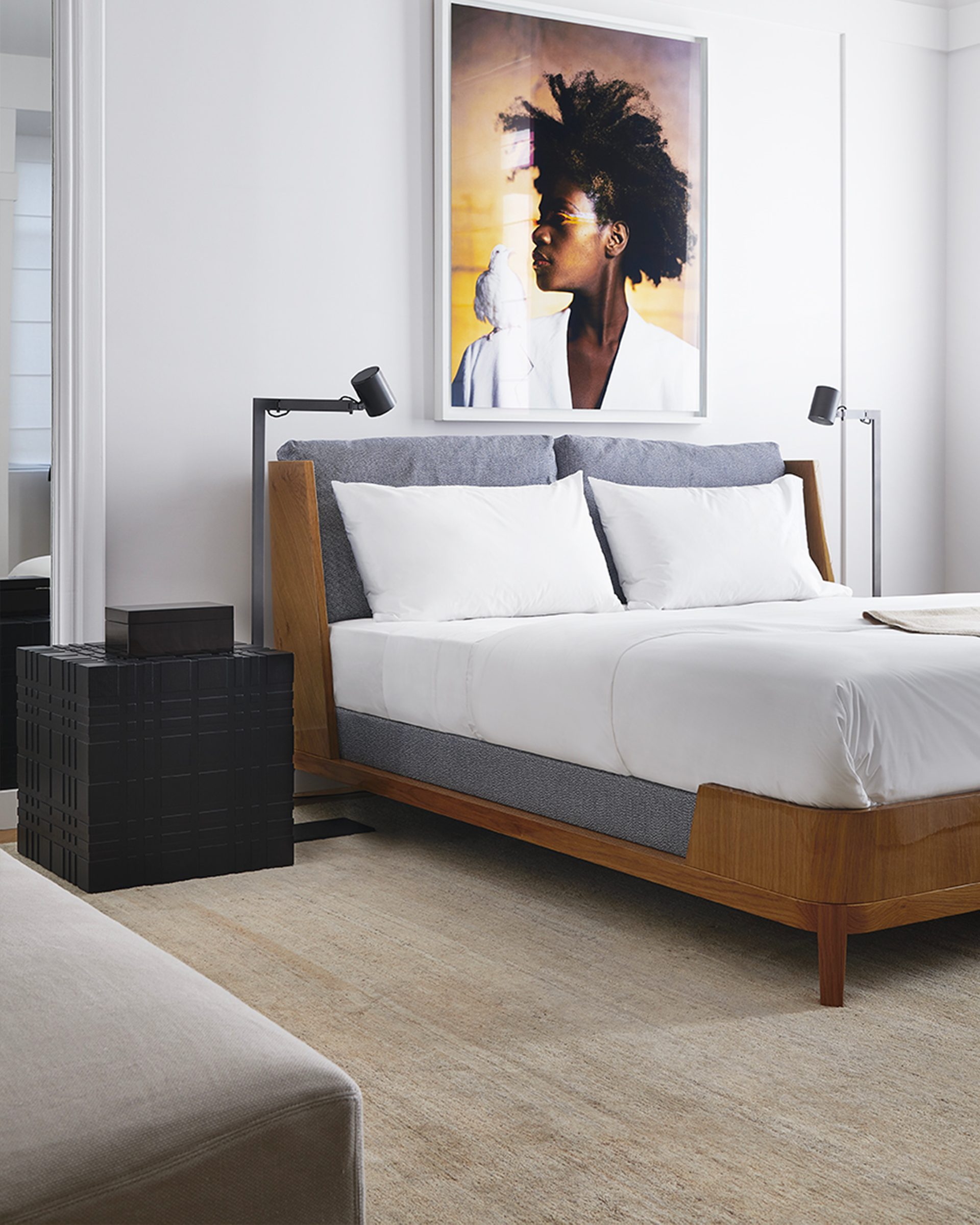 Salin side table