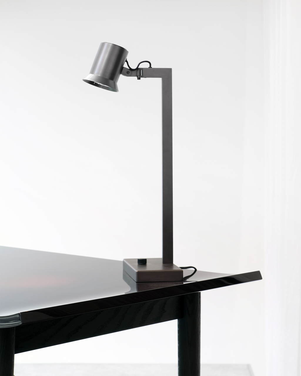 Chantecaille table lamp