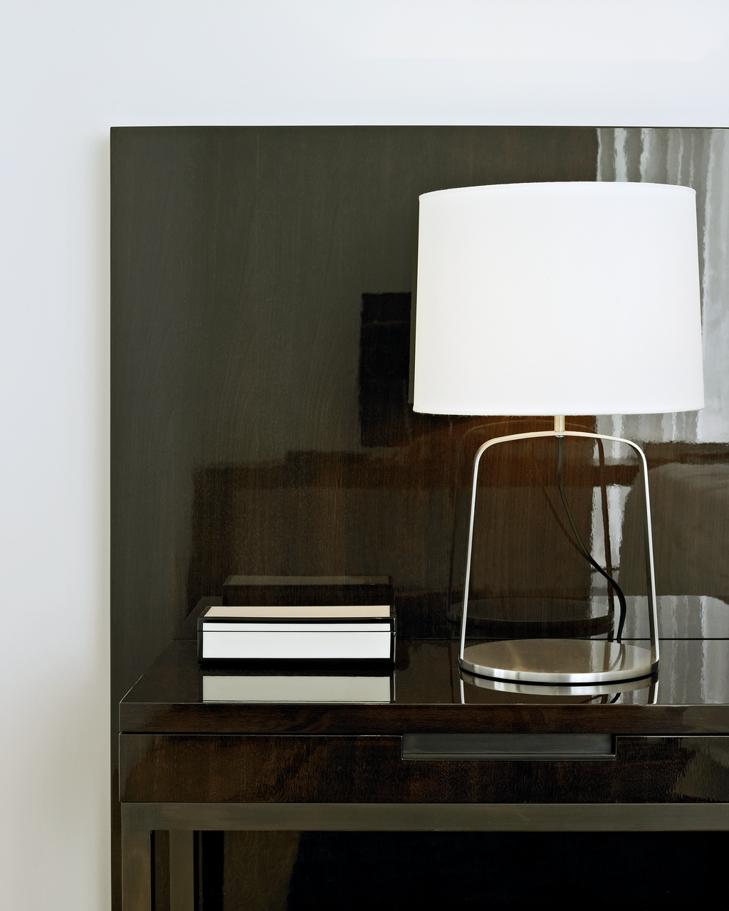 Etrier table lamp