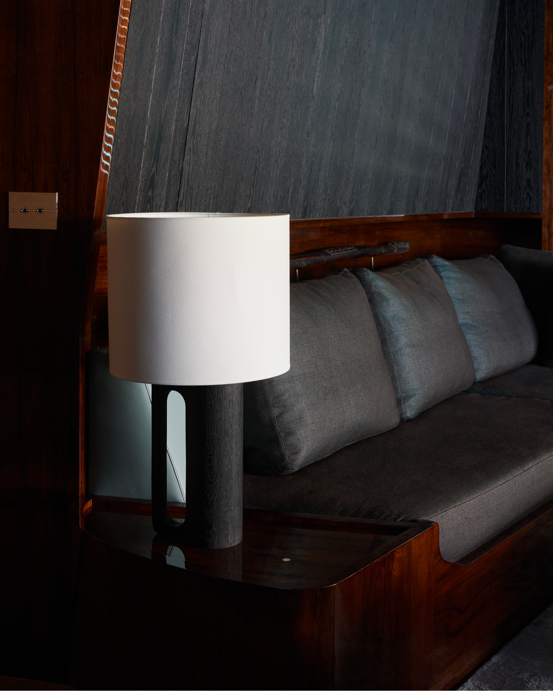 Prao table lamp