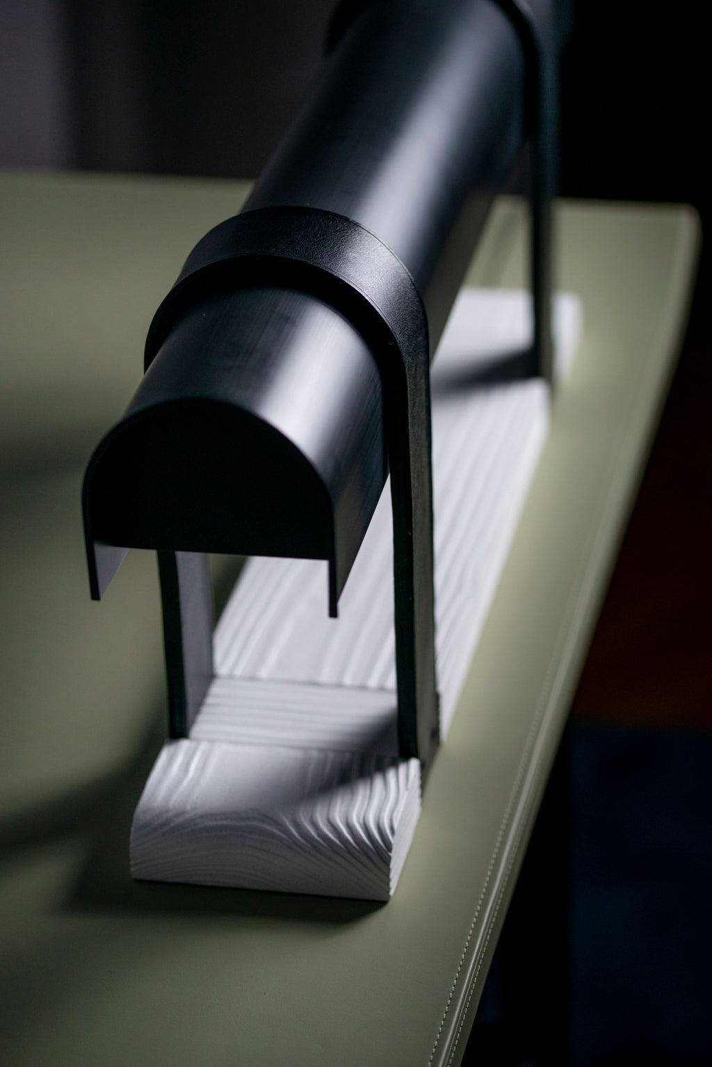 Brizan table lamp