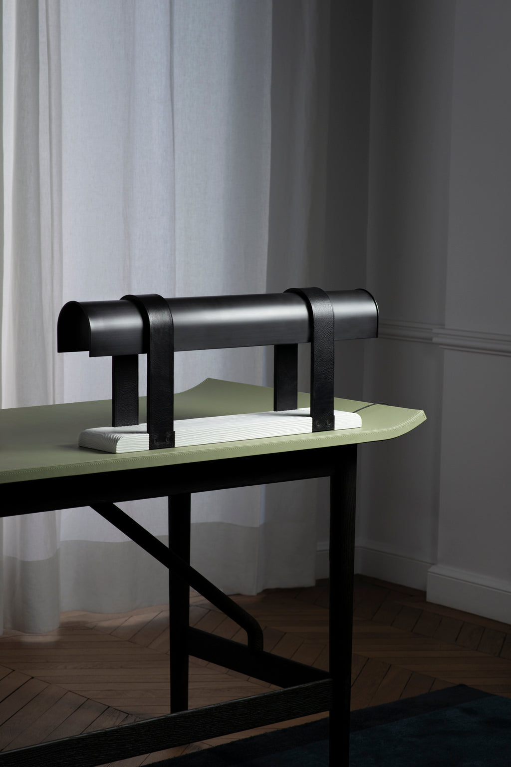 Brizan table lamp